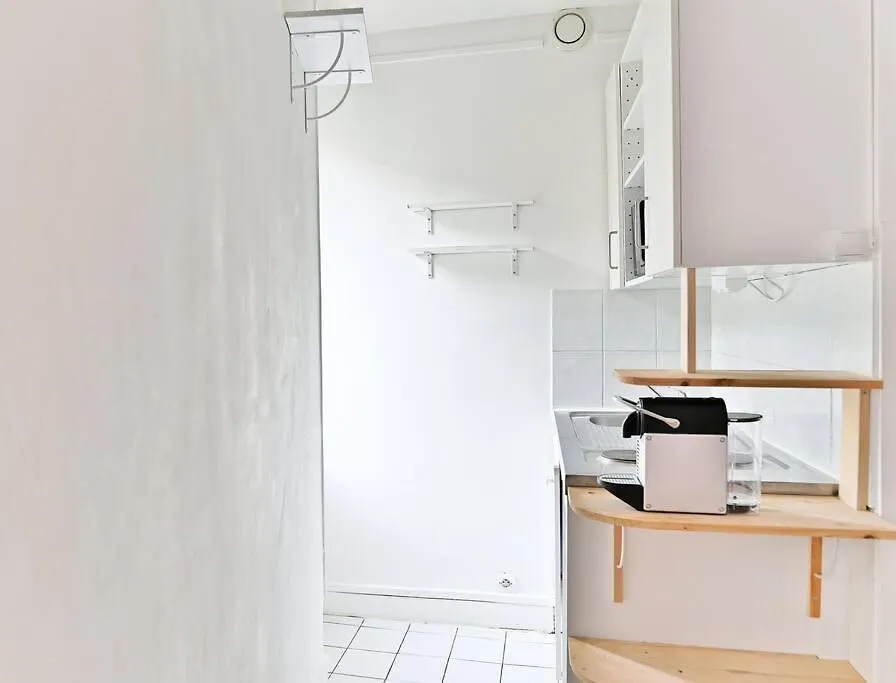 Apartment Petit Voltaire Nation Paris